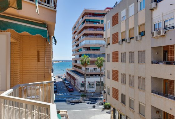 Resale - Apartment / flat - Torrevieja - Playa del Acequión