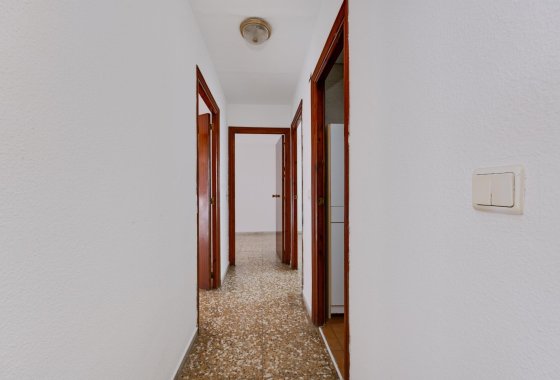 Resale - Apartment / flat - Torrevieja - Playa del Acequión