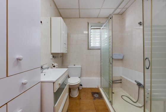 Resale - Apartment / flat - Torrevieja - Playa del Acequión