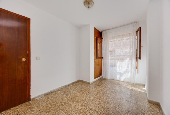 Resale - Apartment / flat - Torrevieja - Playa del Acequión