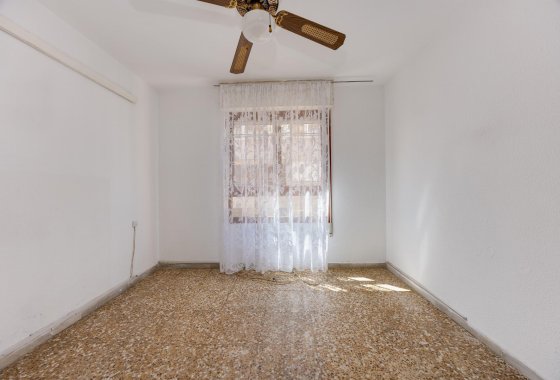 Resale - Apartment / flat - Torrevieja - Playa del Acequión