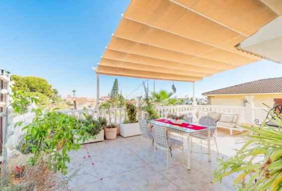 Återförsäljning - Villa - Orihuela Costa - Los Balcones