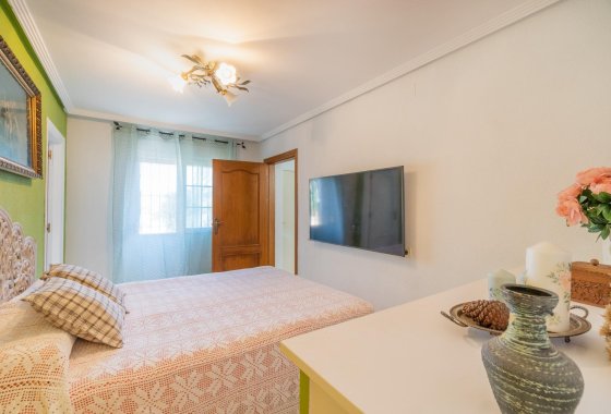 Återförsäljning - Villa - Orihuela Costa - Los Balcones