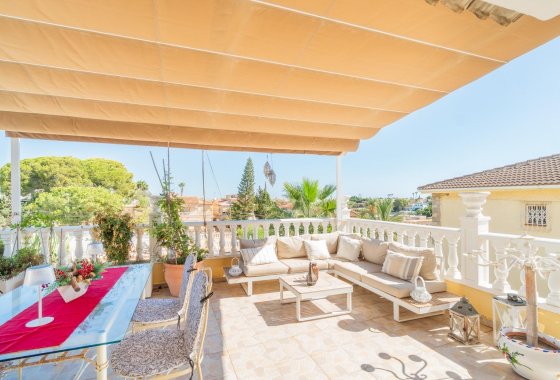 Återförsäljning - Villa - Orihuela Costa - Los Balcones