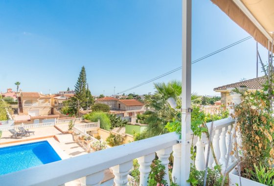 Återförsäljning - Villa - Orihuela Costa - Los Balcones