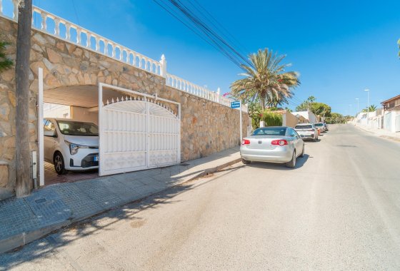 Återförsäljning - Villa - Orihuela Costa - Los Balcones