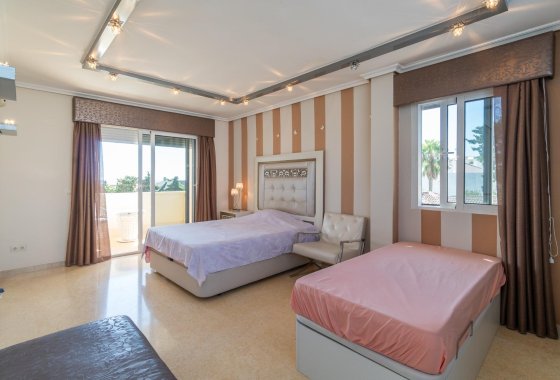 Återförsäljning - Villa - Torrevieja - Torre la mata