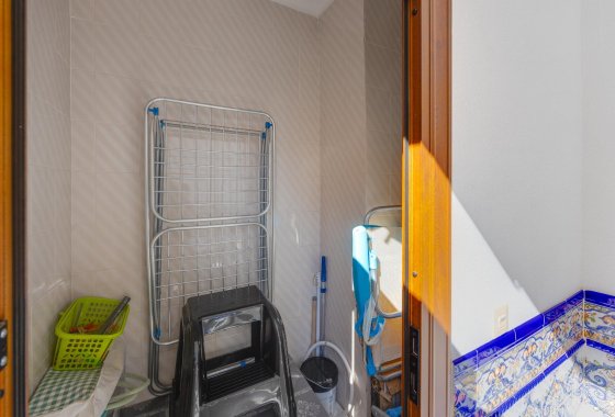 Resale - Apartment / flat - Torrevieja - Playa del Cura