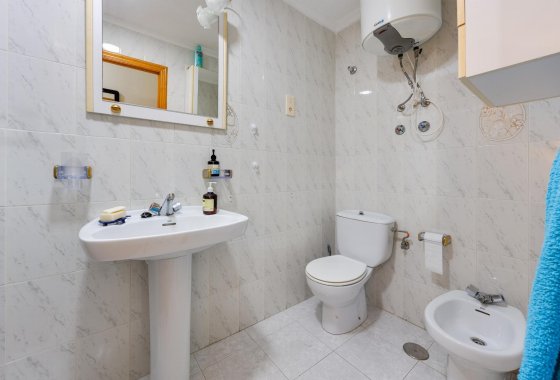 Resale - Apartment / flat - Torrevieja - Playa del Cura