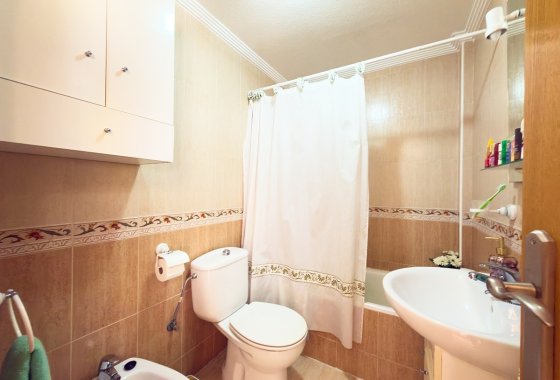 Resale - Apartment / flat - Torrevieja - Centro