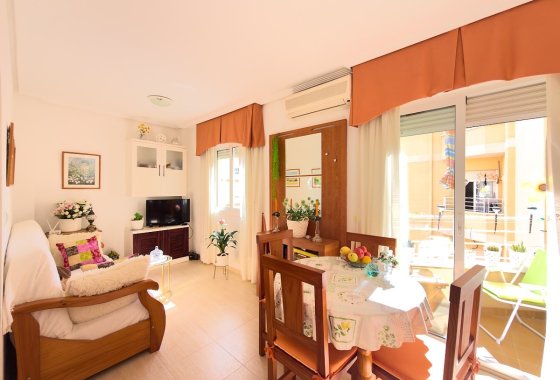 Resale - Apartment / flat - Torrevieja - Centro