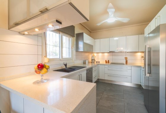 Resale - Villa - Orihuela Costa - Playa Flamenca