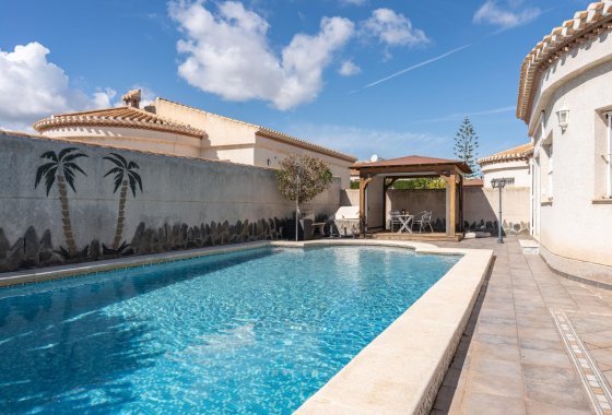 Resale - Villa - Orihuela Costa - Playa Flamenca