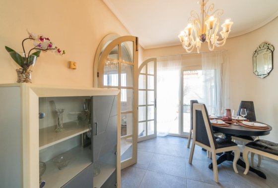 Resale - Villa - Orihuela Costa - Playa Flamenca