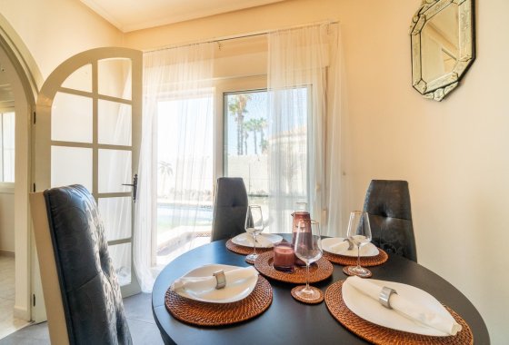 Resale - Villa - Orihuela Costa - Playa Flamenca