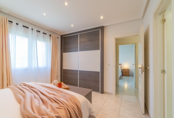 Resale - Villa - Orihuela Costa - Playa Flamenca