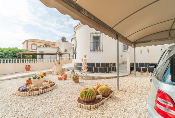 Resale - Villa - Orihuela Costa - La Florida