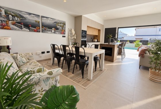 Obra nueva - Bungalow - Pilar de la Horadada
